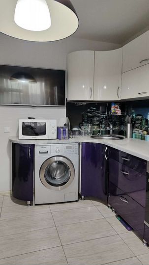 2-к. квартира, 57 м², 10/10 эт.