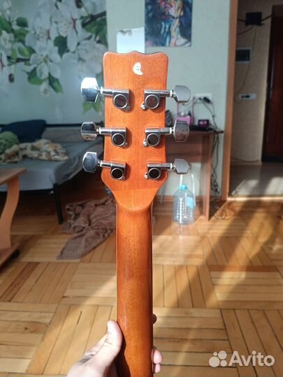 Акустическая гитара мартинез