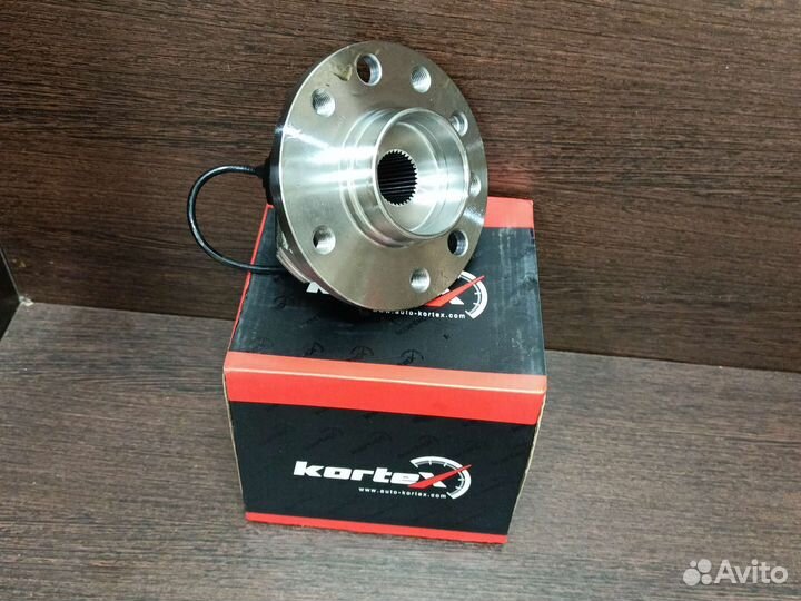 Ступица передняя в сборе Opel Astra H Zafira