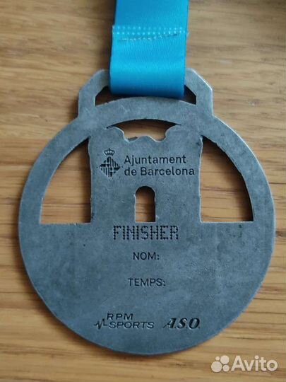 Медаль с полумарафона Барселона 2023