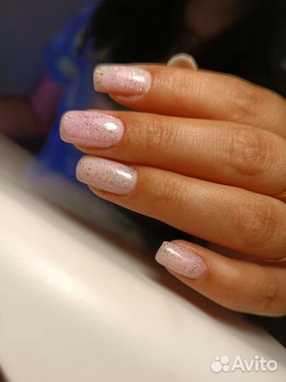 Покрытие гель лаком, Наращивание ногтей