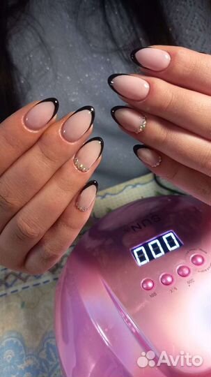 Маникюр и педикюр