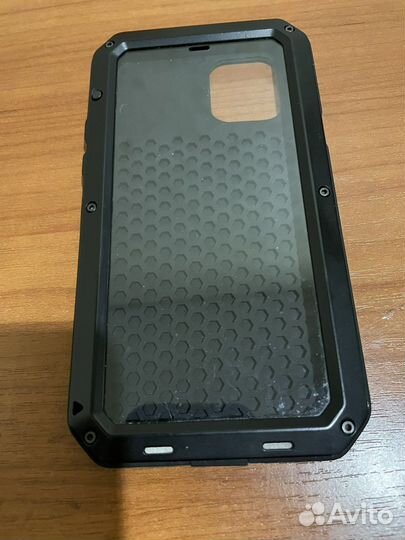 Противоударный чехол на айфон 12 про