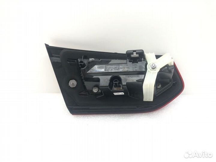 Фонарь крышки багажника (внутренний) задний правый