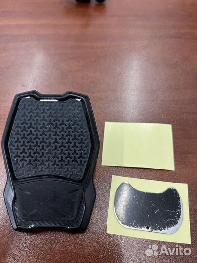 Магнитный авто держатель Neoline Fixit Qi M2