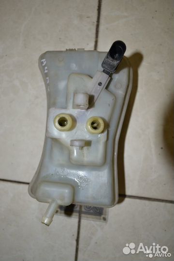 Бачок тормозной жидкости Audi А4 B7