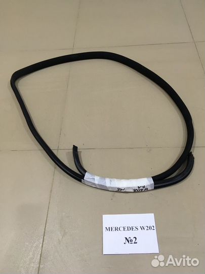 Уплотнитель дверного проема Mercedes W202