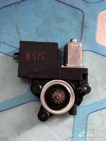 Моторчик стеклоподъемника задний правый 30739184