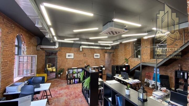 Офис с террасой, кухней и отдельным входом, 250 м2