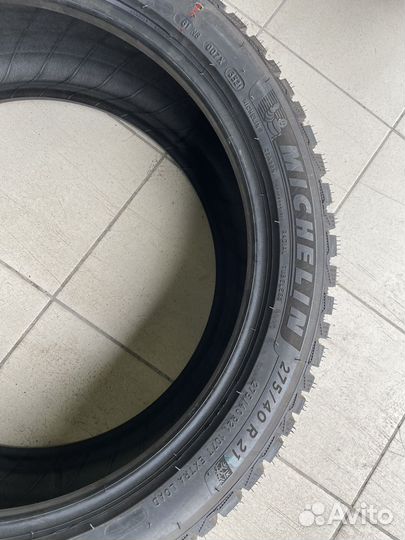Michelin X-Ice North 4 SUV 275/40 R21 и 305/35 R21
