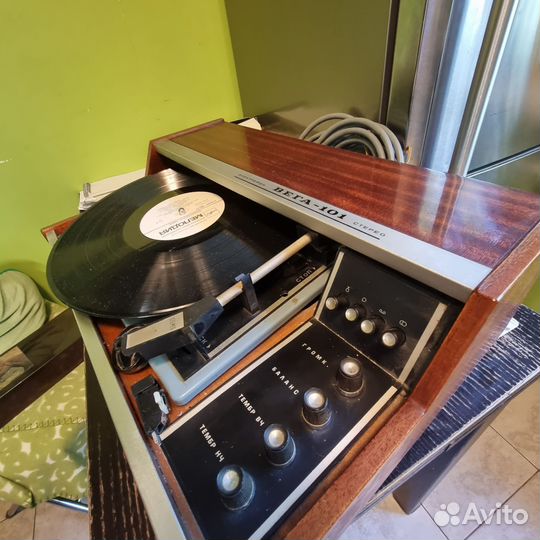 Проигрыватель винила Вега 101 стерео