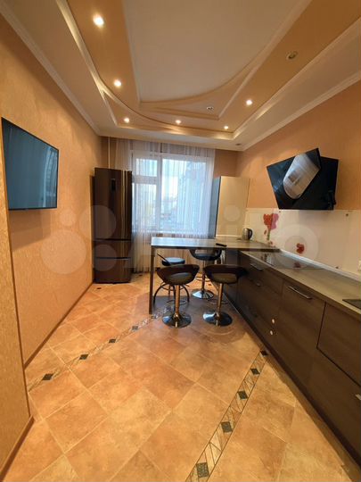 2-к. квартира, 70 м², 3/8 эт.