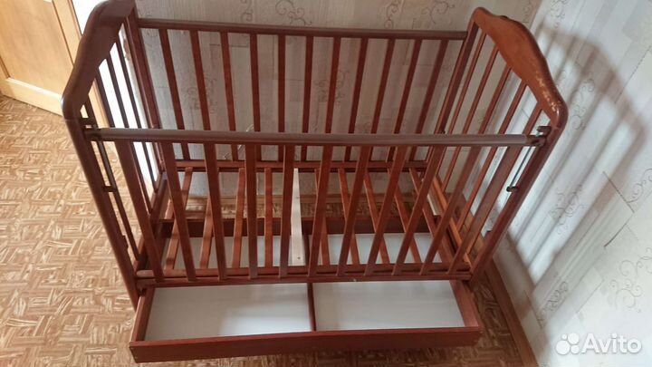 Детская кроватка