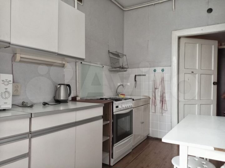 4-к. квартира, 85 м², 2/4 эт.
