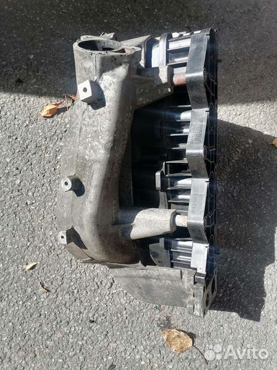 Впускной коллектор Mercedes Sprinter