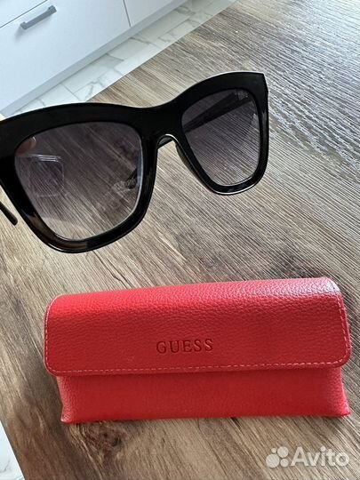 Солнцезащитные очки