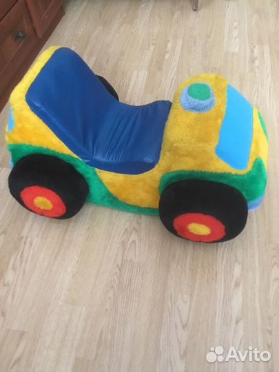 Детская машинка каталка мягкая