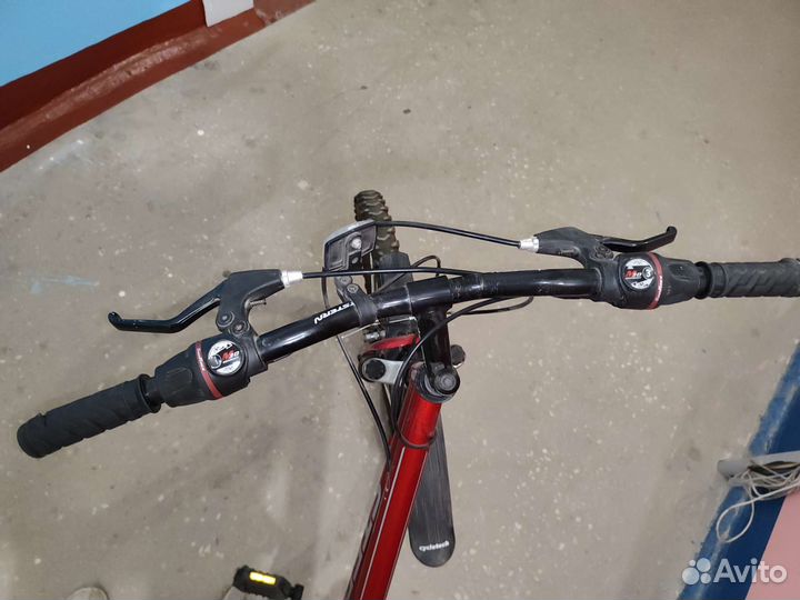 Велосипед stern красный