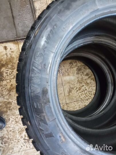 Kumho I'Zen Wis KW19 235/55 R17 103T