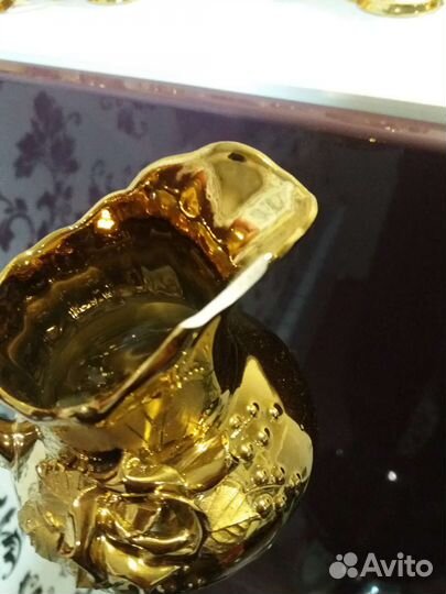 Чайно кофейный сервиз золотой