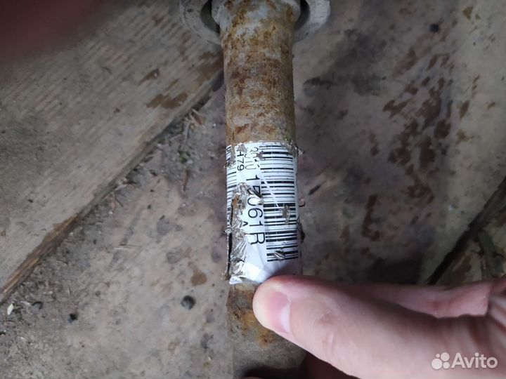 Полуось передняя левая Renault Duster