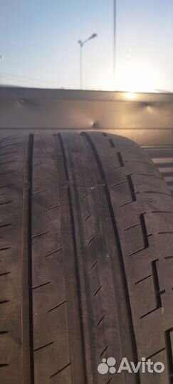 Continental ContiPremiumContact 6 215/55 R17 94V