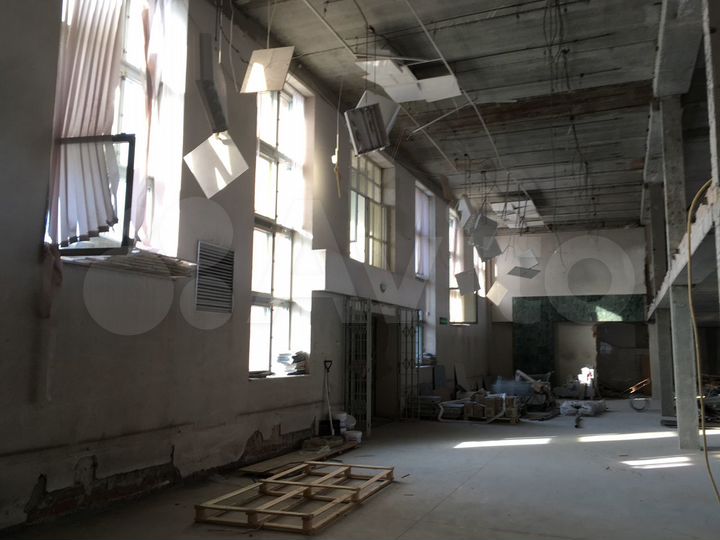 Свободного назначения, 3000 м²