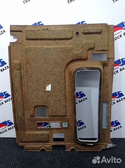 81625716025 Обшивка боковой стенки L