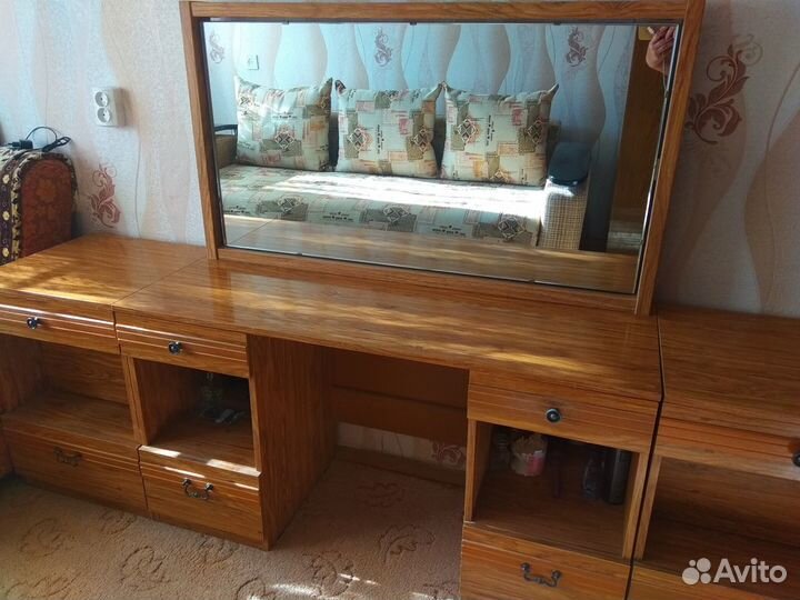 Туалетный столик