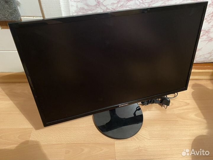 Монитор Samsung 24 дюйма