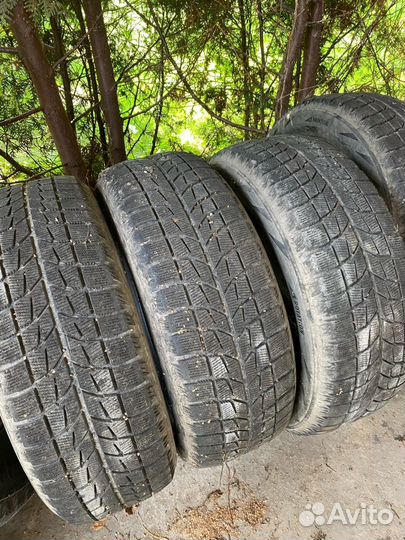 Bridgestone Blizzak WS-60 225/60 R17 99R