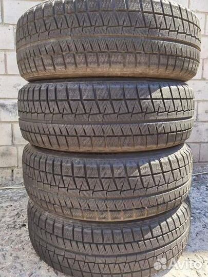 Bridgestone Blizzak Revo GZ 215/60 R17 96Q