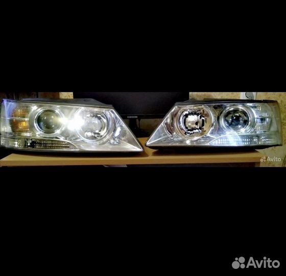 Фары на Hyundai Sonata NF