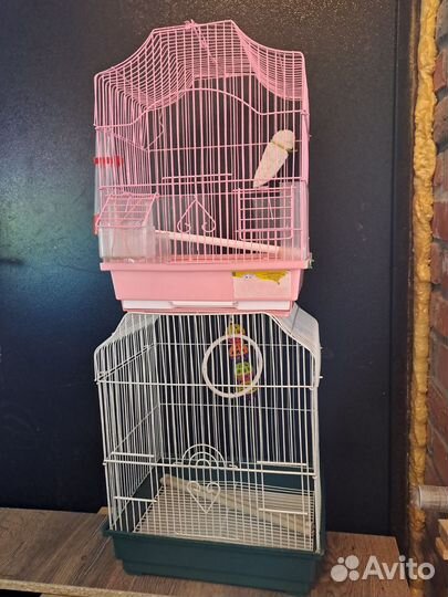 2 Клетки для попугаев.Круглая и Большая