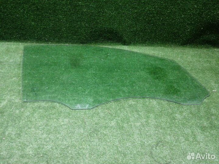 Стекло двери переднее правое Volkswagen Touareg