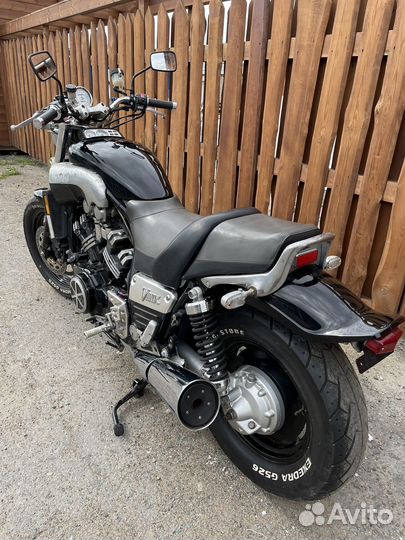 Yamaha V-MAX 1200