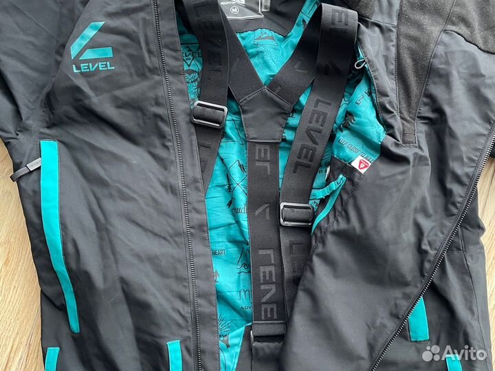 Сноубордический комбинезон