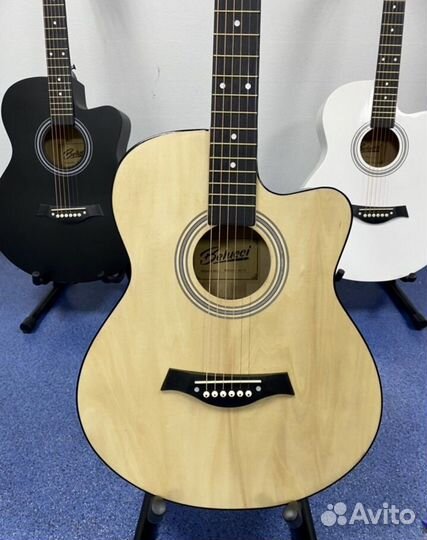 Акустическая гитара белуччи