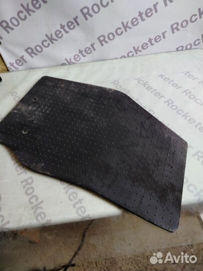 Коврик салона правый Volvo Xc90 2008