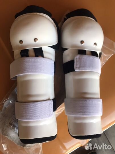 Щитки защитные хоккейные