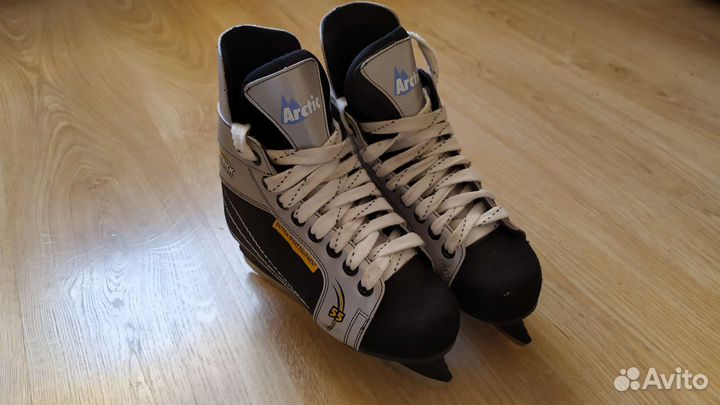 Коньки хоккейные детские 35 размер