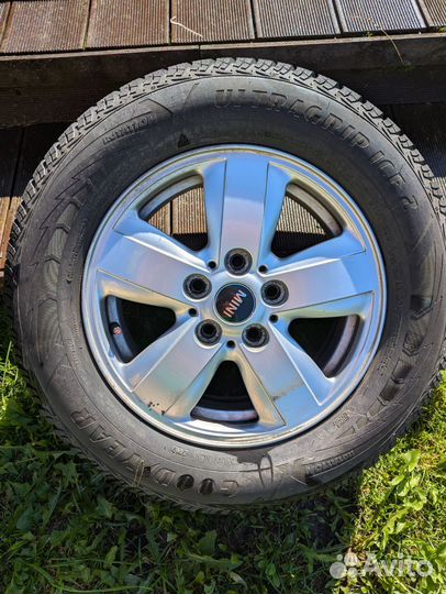 Goodyear UltraGrip Ice 2 205/65 R15 99T