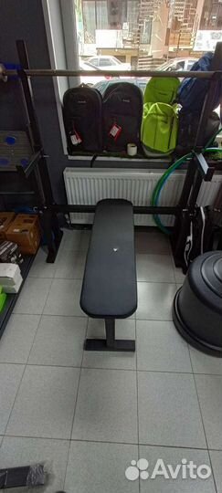 Скамья для жима с подстраховкой