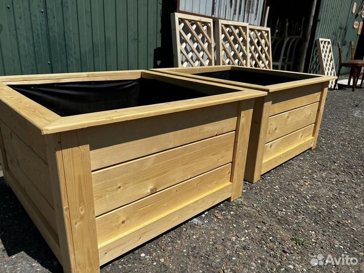 Кашпо напольное уличное из дерева 40 на 40