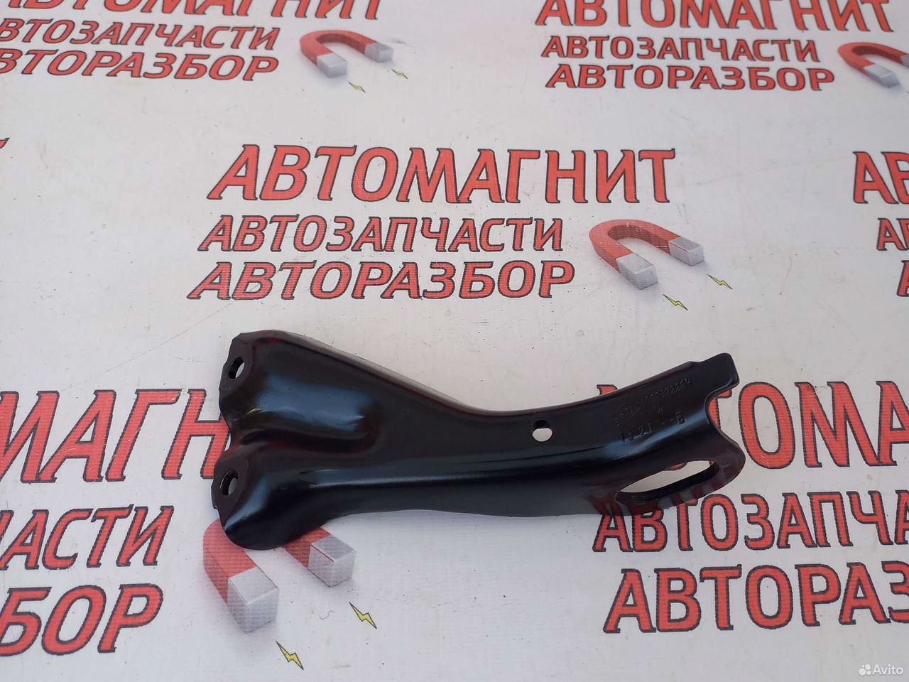 Кронштейн двигателя Рено Аркана 1.6