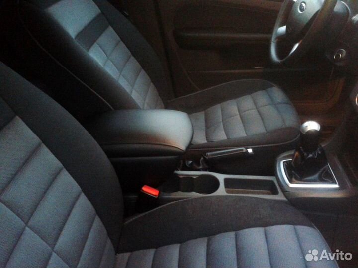 Подлокотники VW Polo - Skoda Rapid - Фокус 2 3