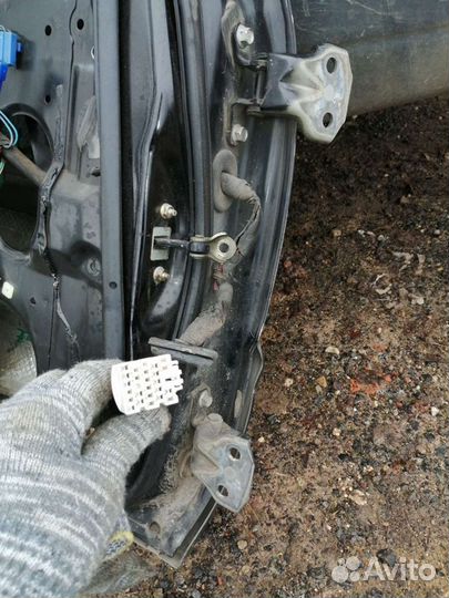 Дверь subaru forester sf 5