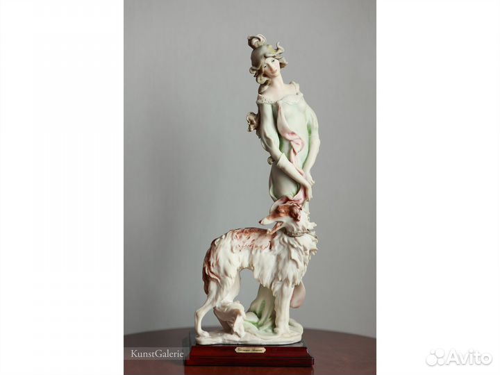 Giuseppe Armani Богиня с борзой Florence статуэтка