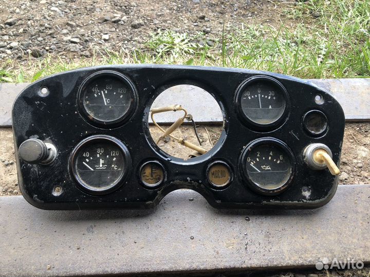 Приборная панель