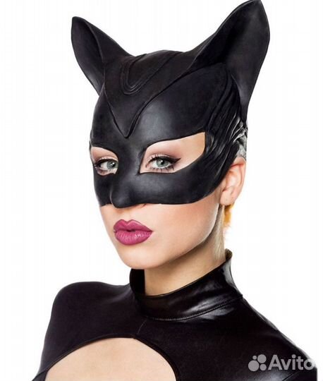 Маска женщины кошки